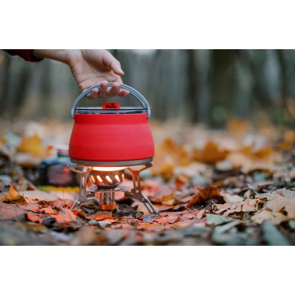 Чайник Tramp силіконовий з металевим дном 1л терракот TRC-125